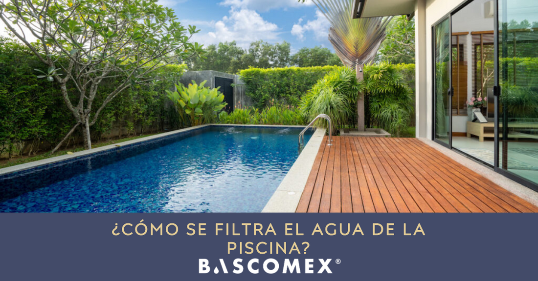¿Cómo se filtra el agua de la piscina?